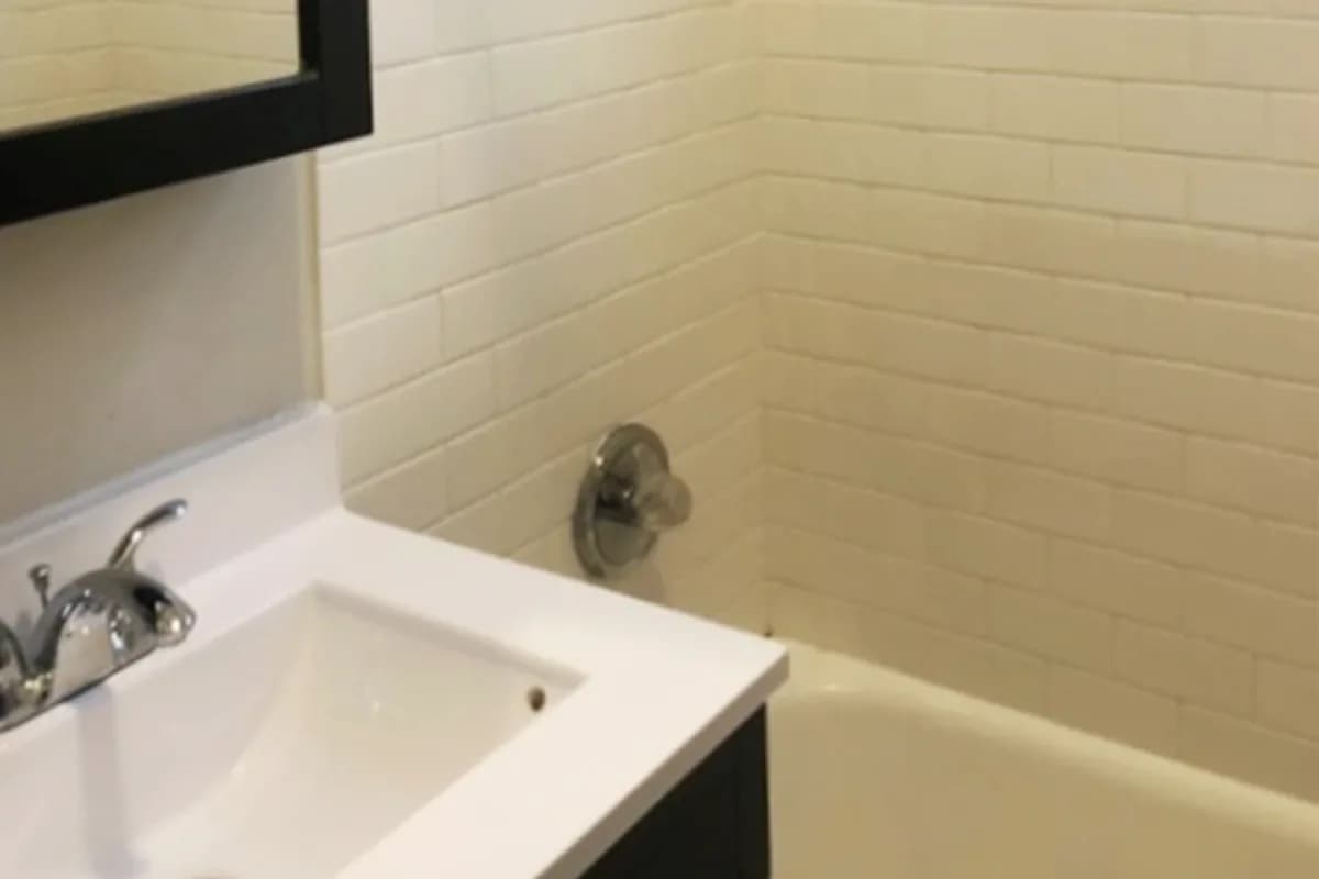 3345-47 N. Marshfield Ave, Apt 102 — photo 2