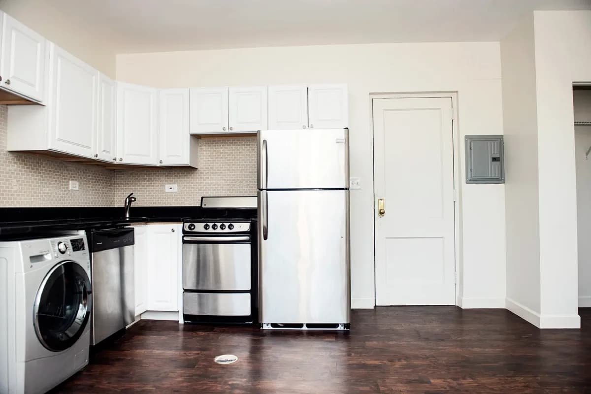 3345-47 N. Marshfield Ave, Apt 103 — photo 3