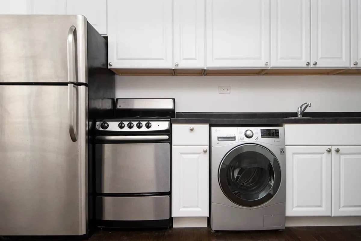 3345-47 N. Marshfield Ave, Apt 104 — photo 1