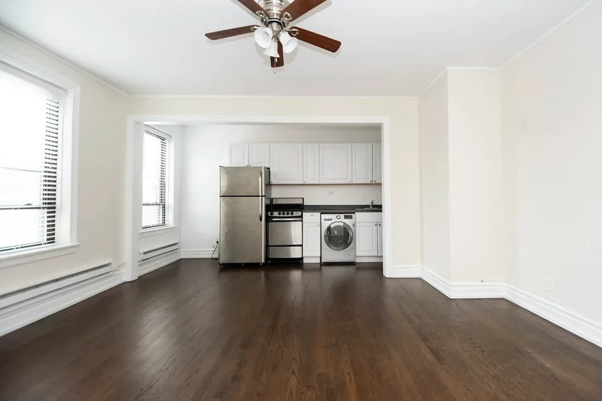3345-47 N. Marshfield Ave, Apt 104 — photo 4