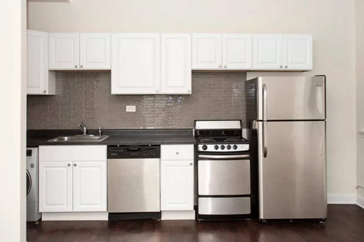 3345-47 N. Marshfield Ave, Apt 105 — photo 1