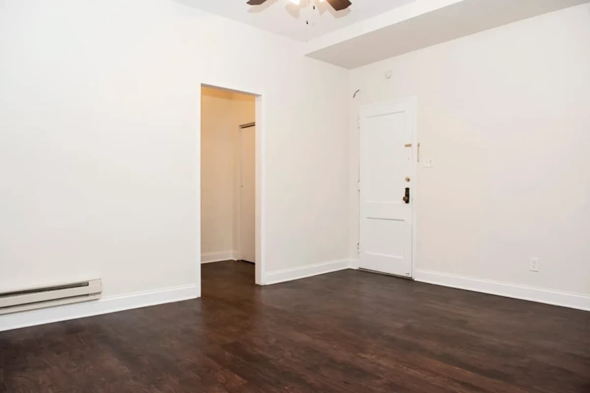 3345-47 N. Marshfield Ave, Apt 105 — photo 4