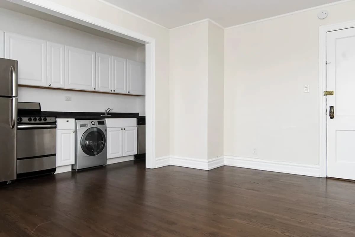 3345-47 N. Marshfield Ave, Apt 106 — photo 1
