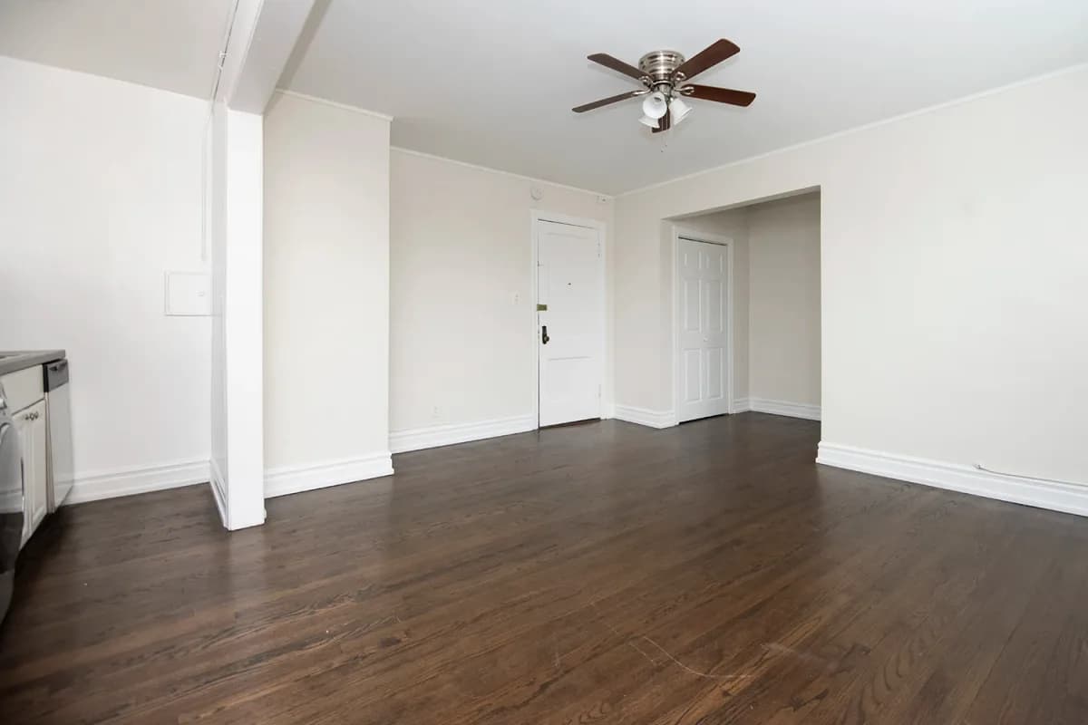 3345-47 N. Marshfield Ave, Apt 106 — photo 5
