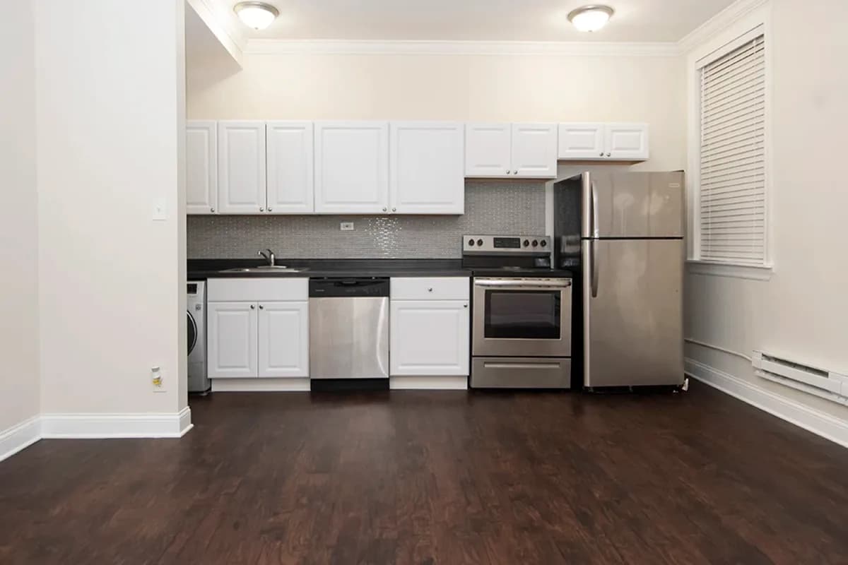 3345-47 N. Marshfield Ave, Apt 108 — photo 1