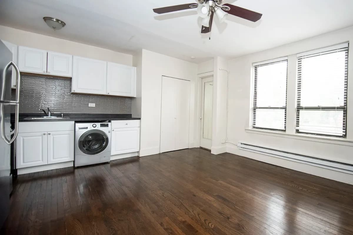 3345-47 N. Marshfield Ave, Apt 202 — photo 4