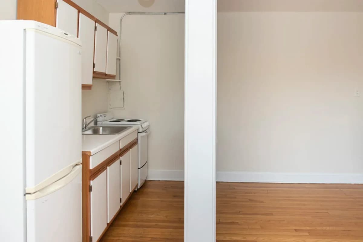 3345-47 N. Marshfield Ave, Apt 203 — photo 4