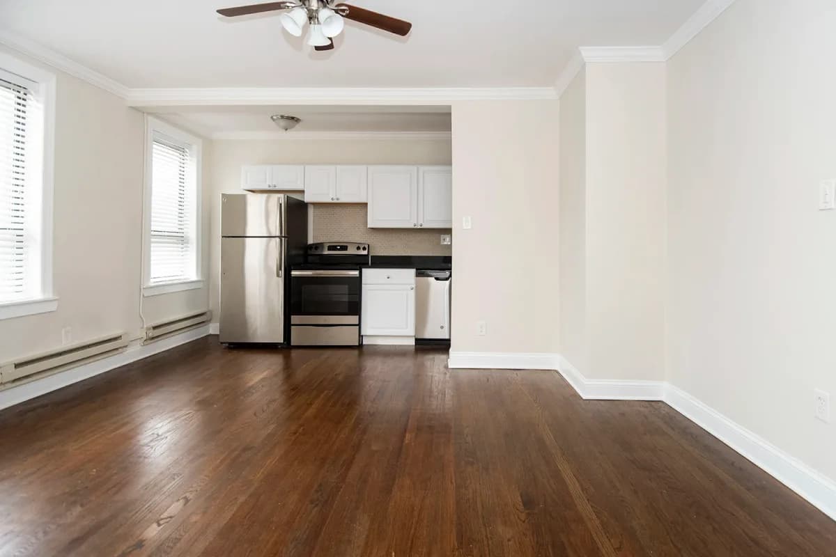 3345-47 N. Marshfield Ave, Apt 205 — photo 5