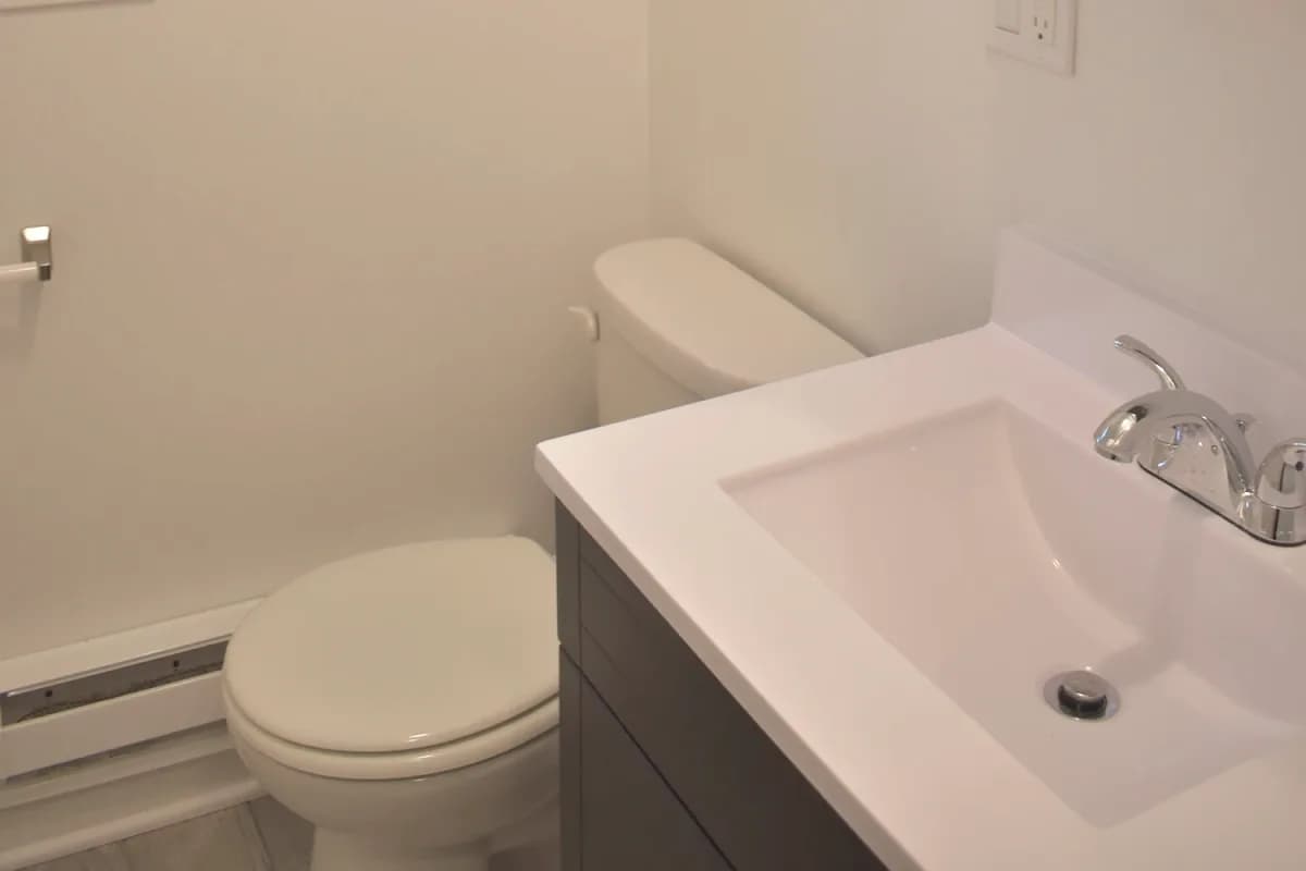 3345-47 N. Marshfield Ave, Apt 206 — photo 5