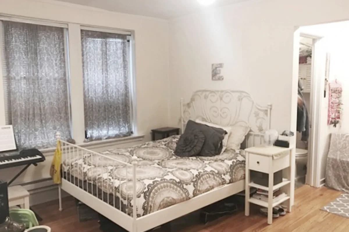 3345-47 N. Marshfield Ave, Apt 207 — photo 2