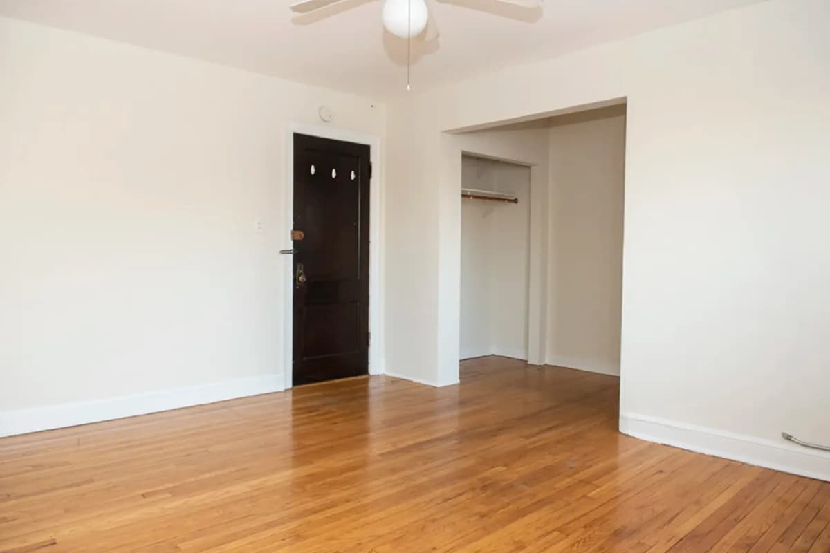 3345-47 N. Marshfield Ave, Apt 208 — photo 5
