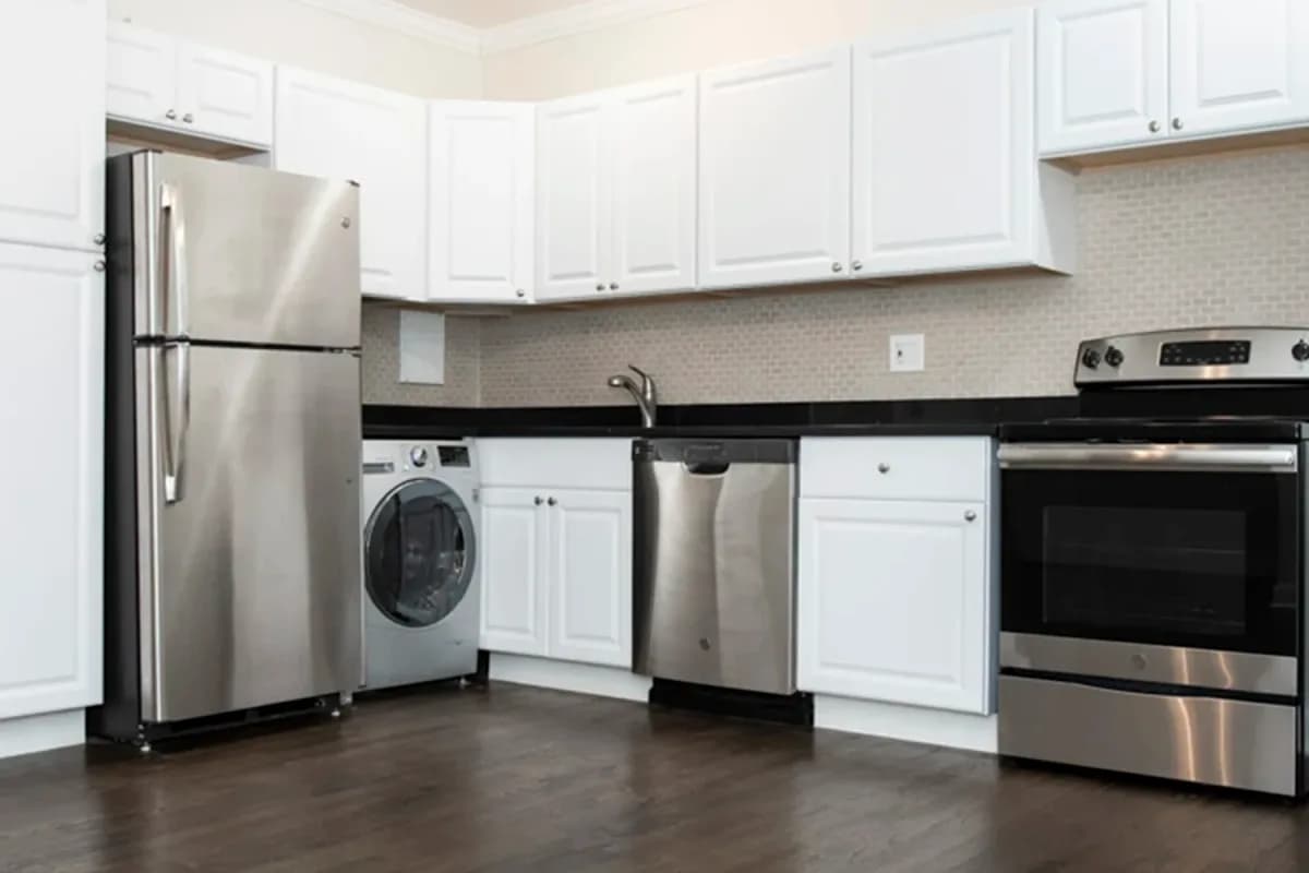 3345-47 N. Marshfield Ave, Apt 209 — photo 1