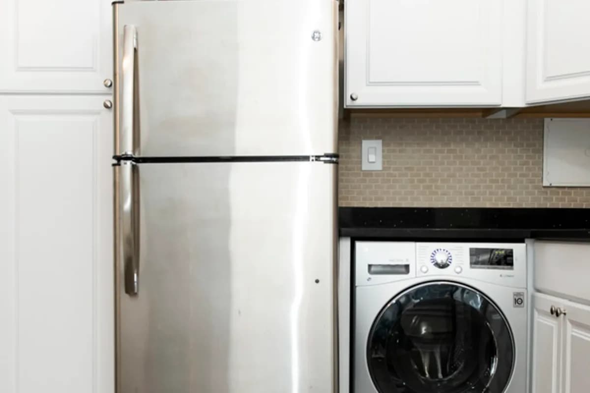 3345-47 N. Marshfield Ave, Apt 209 — photo 4