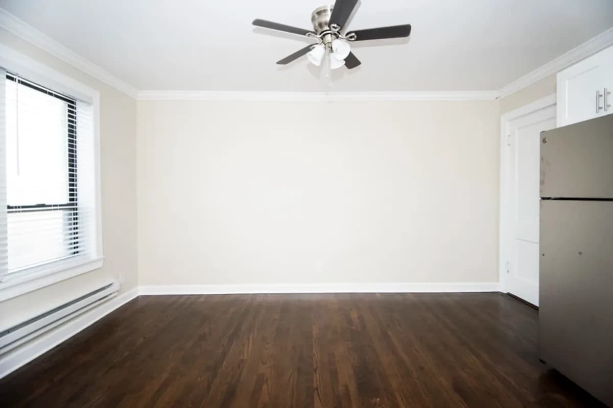 3345-47 N. Marshfield Ave, Apt 302 — photo 5