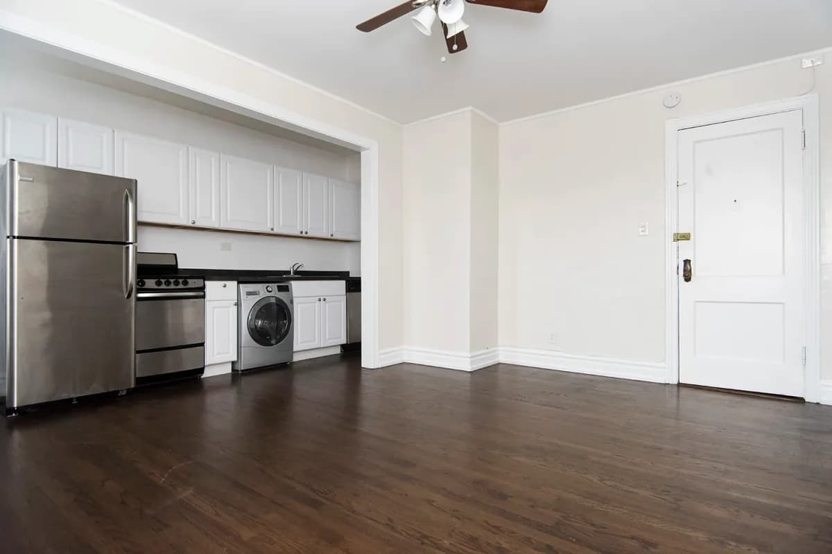 3345-47 N. Marshfield Ave, Apt 305 — photo 3