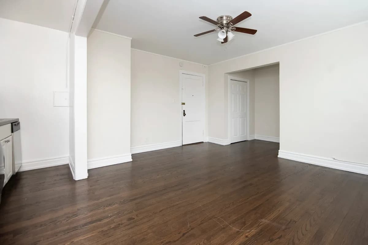 3345-47 N. Marshfield Ave, Apt 305 — photo 5