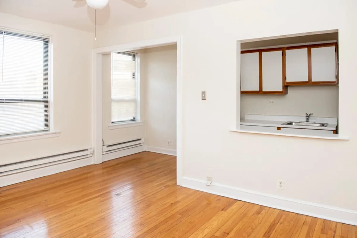 3345-47 N. Marshfield Ave, Apt 306 — photo 3