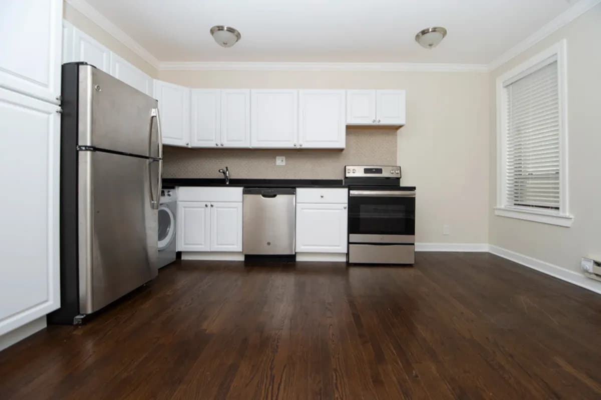 3345-47 N. Marshfield Ave, Apt 307 — photo 1