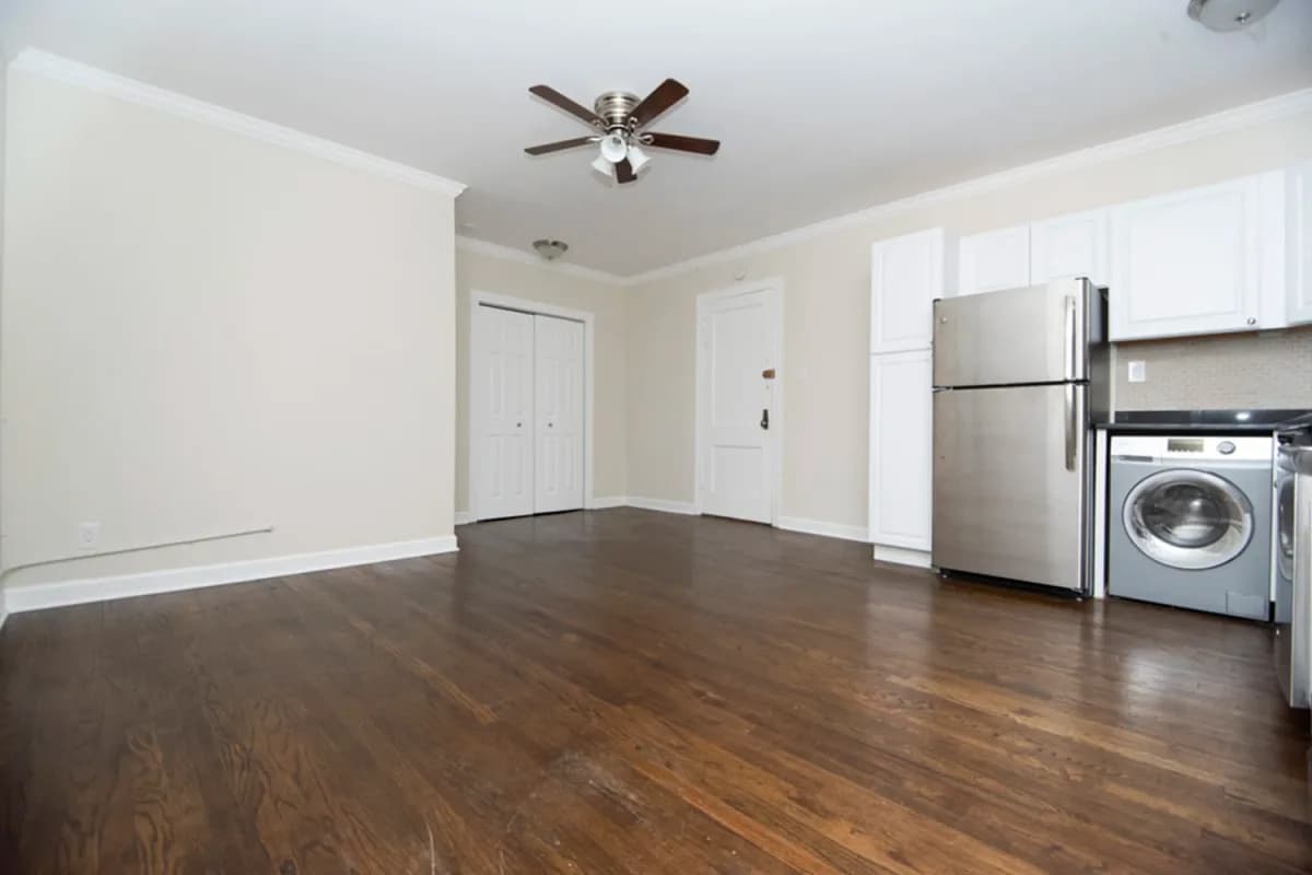 3345-47 N. Marshfield Ave, Apt 307 — photo 4