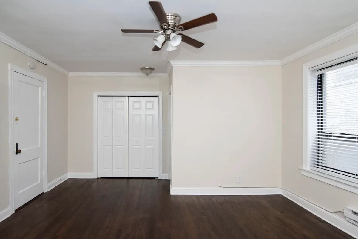 3345-47 N. Marshfield Ave, Apt 308 — photo 5