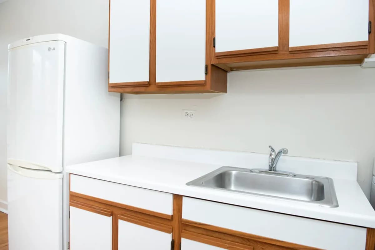 3345-47 N. Marshfield Ave, Apt 310 — photo 2