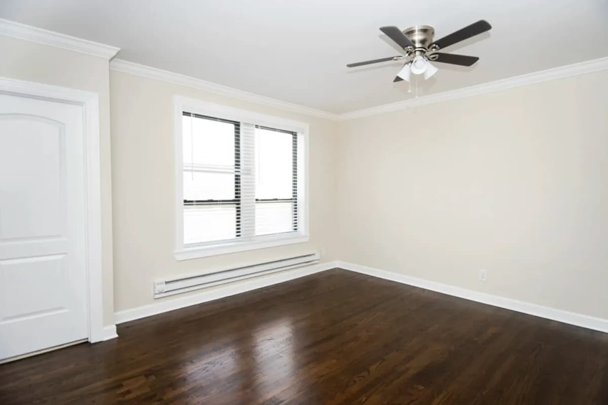 3345-47 N. Marshfield Ave, Apt 402 — photo 5