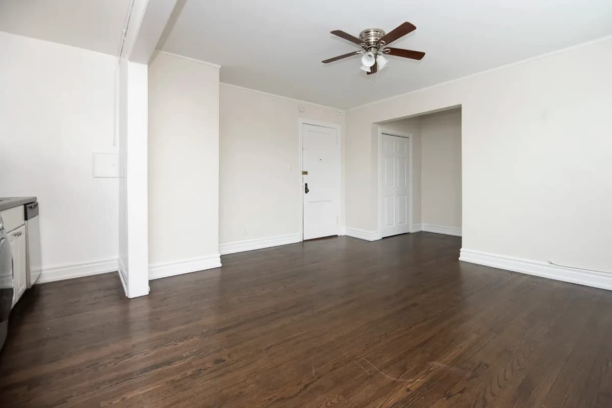 3345-47 N. Marshfield Ave, Apt 406 — photo 5
