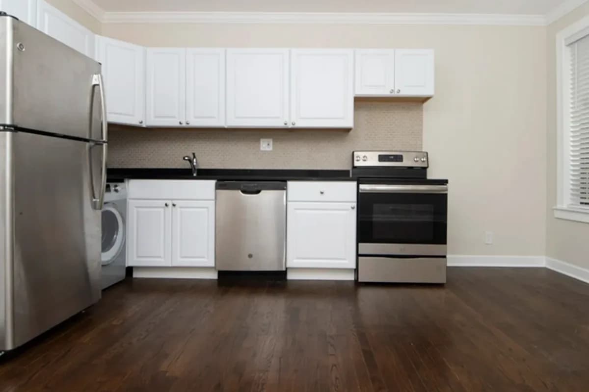 3345-47 N. Marshfield Ave, Apt 407 — photo 1