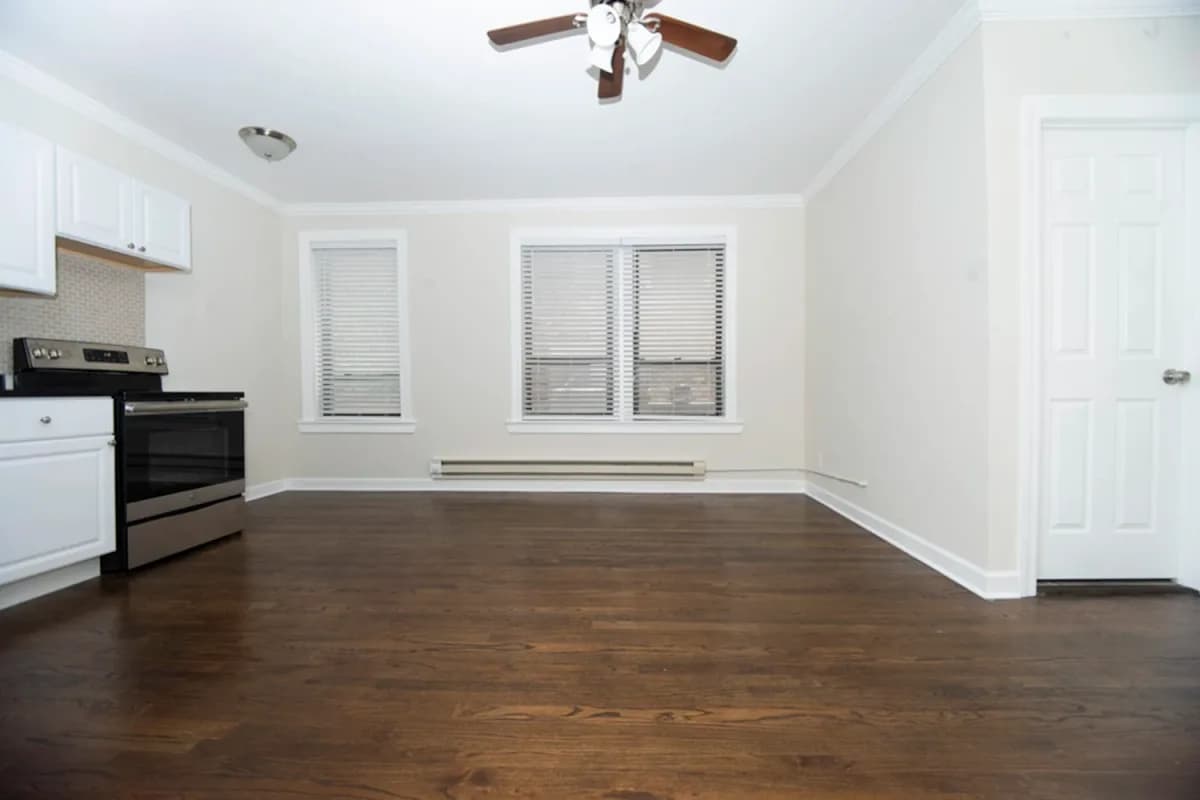 3345-47 N. Marshfield Ave, Apt 407 — photo 2