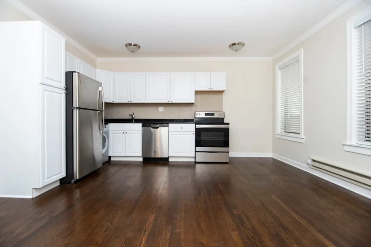3345-47 N. Marshfield Ave, Apt 407 — photo 5