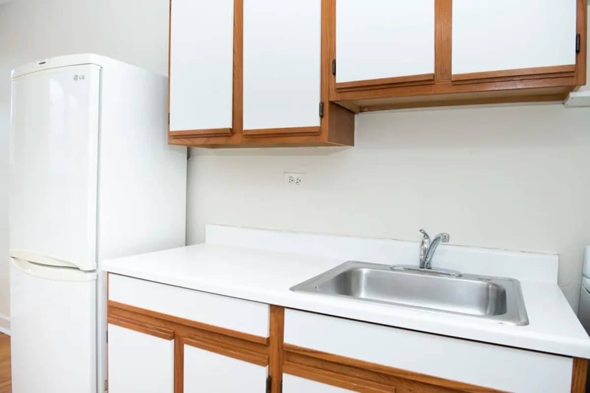 3345-47 N. Marshfield Ave, Apt 408 — photo 2