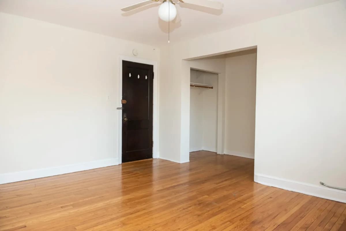 3345-47 N. Marshfield Ave, Apt 408 — photo 5