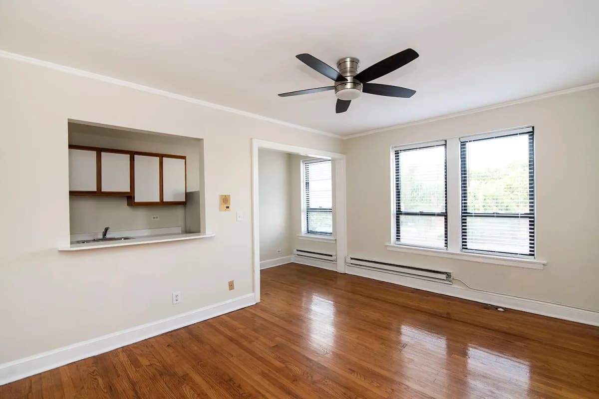 3345-47 N. Marshfield Ave, Apt 409 — photo 3