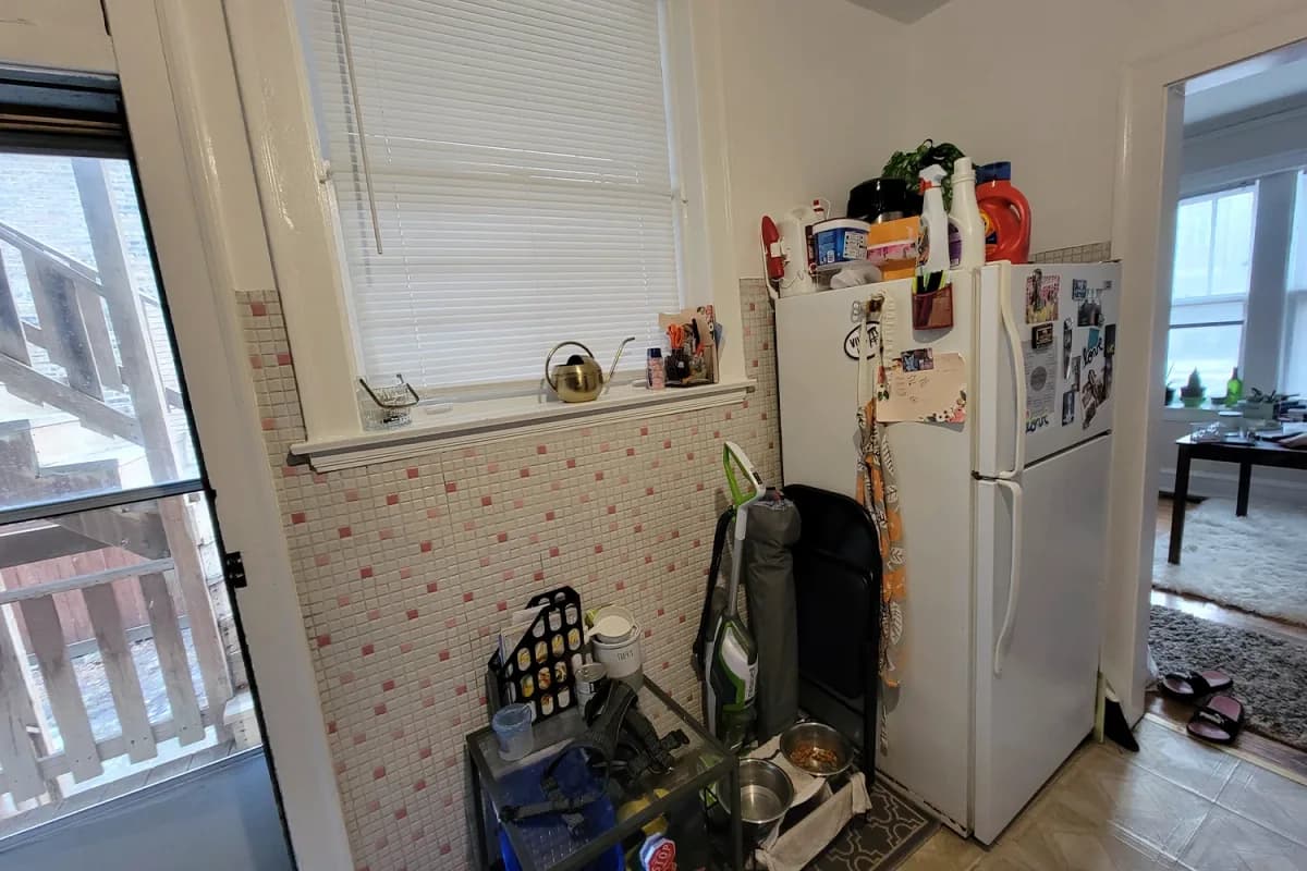 3701 N. Hoyne Ave, Apt 1 — photo 2