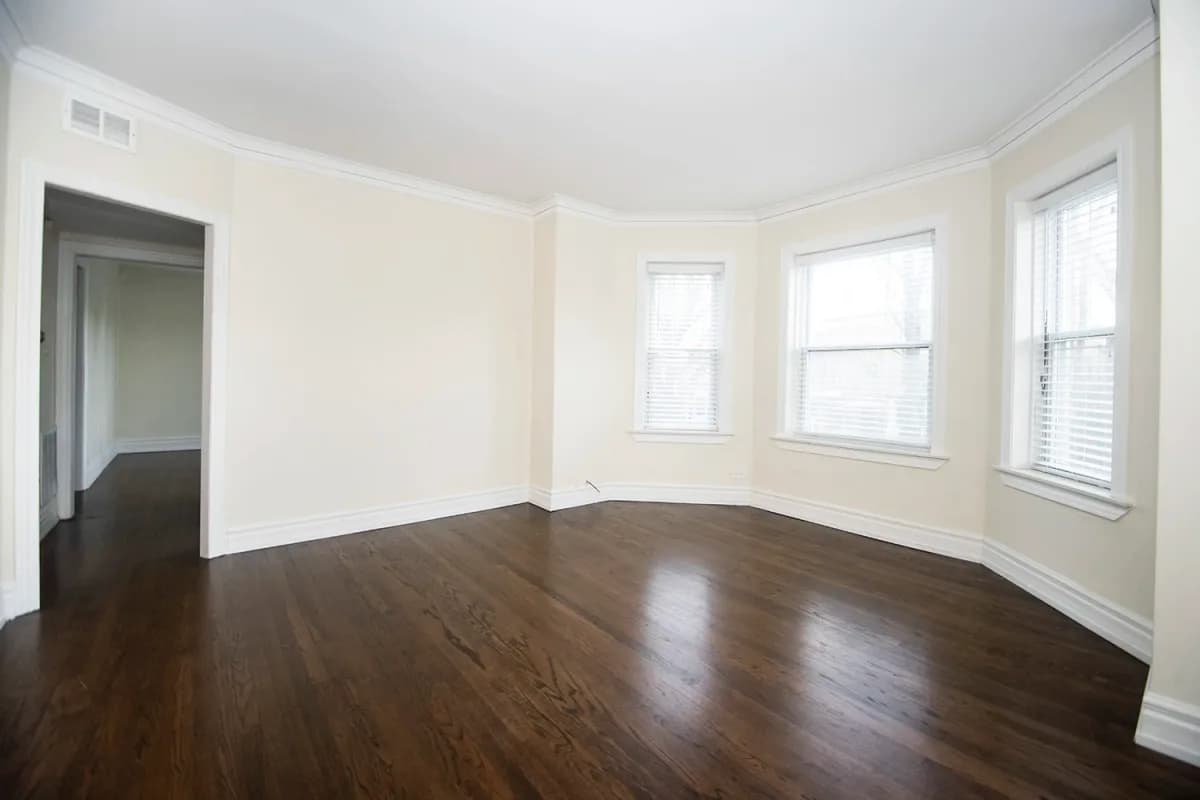 3701 N. Hoyne Ave, Apt 2 — photo 3
