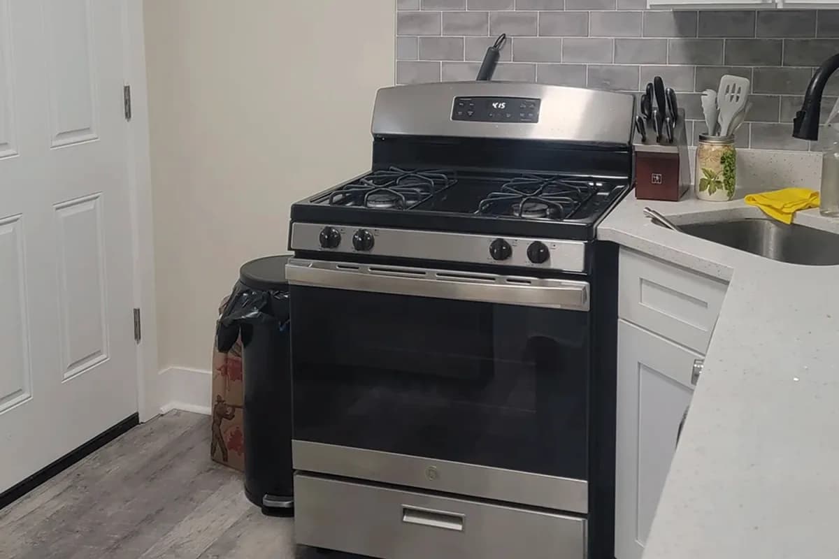 3701 N. Hoyne Ave, Apt 2 — photo 1