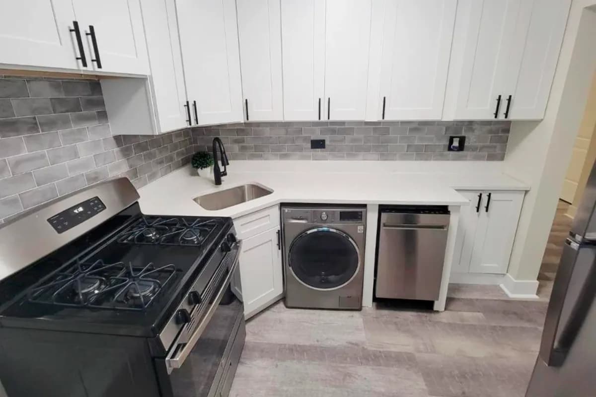 3701 N. Hoyne Ave, Apt 2 — photo 2