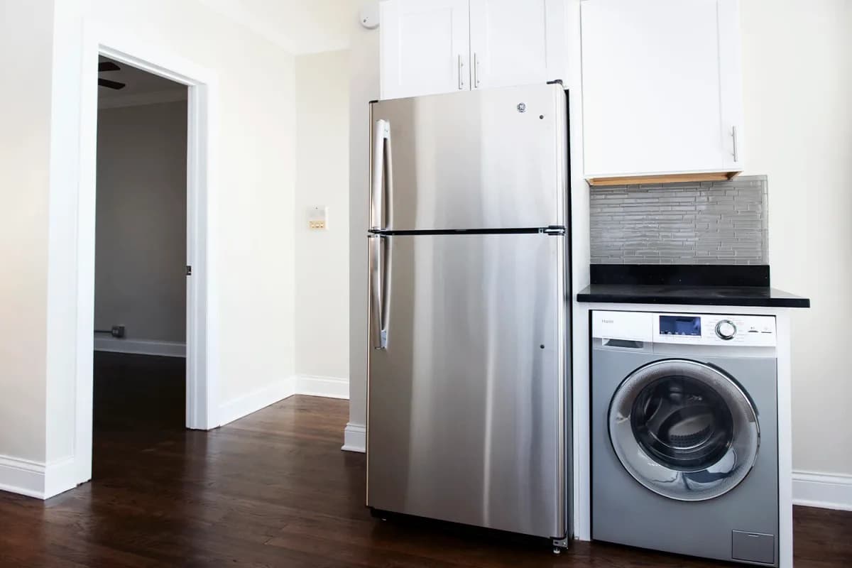 3815-23 N. Greenview Ave, Apt 1e — photo 3