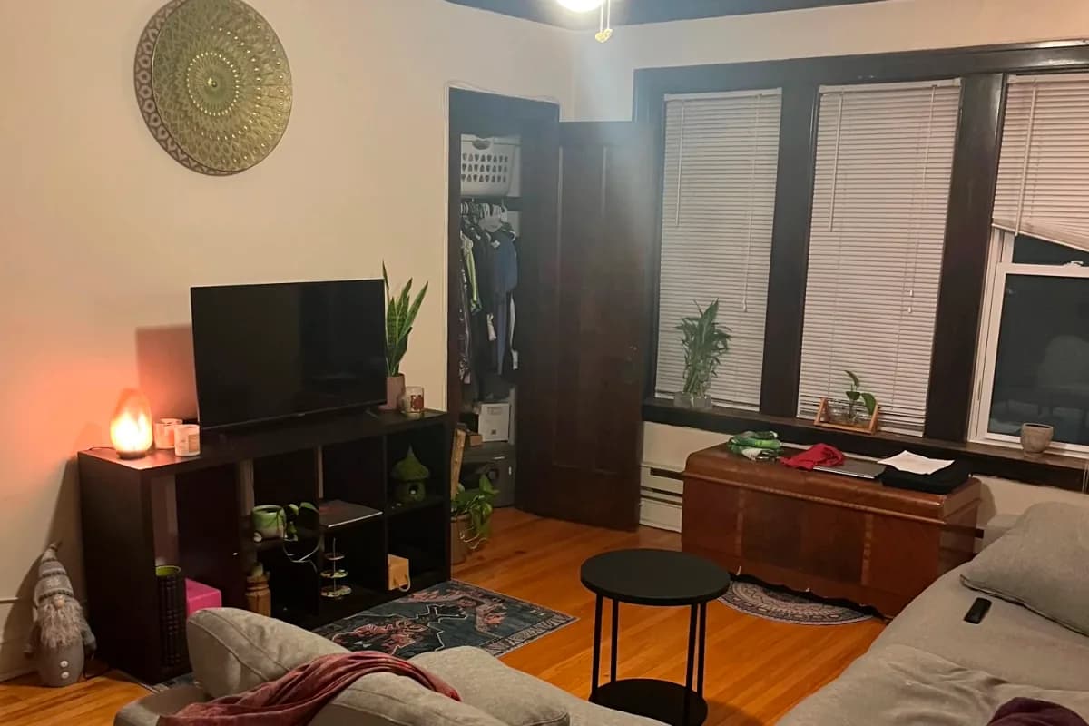 3815-23 N. Greenview Ave, Apt 2e — photo 5