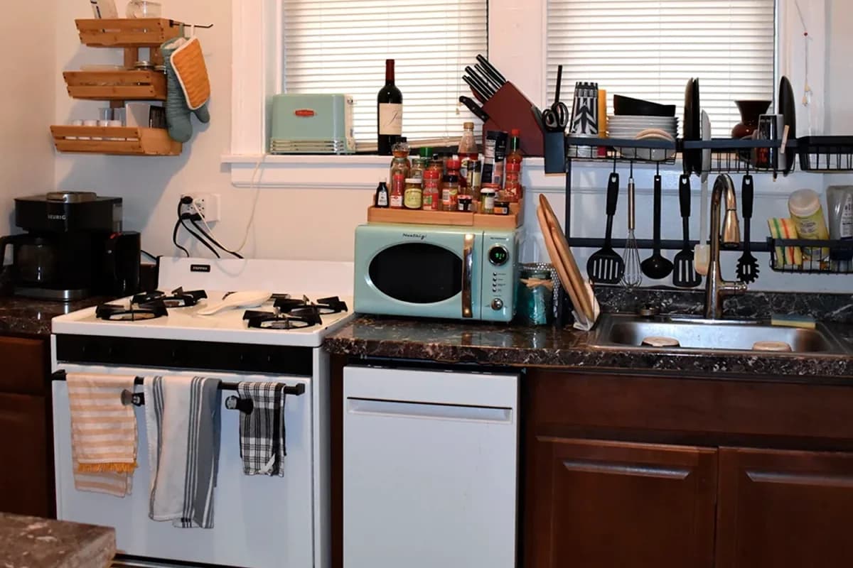 3815-23 N. Greenview Ave, Apt 3815-GDN, photo 1
