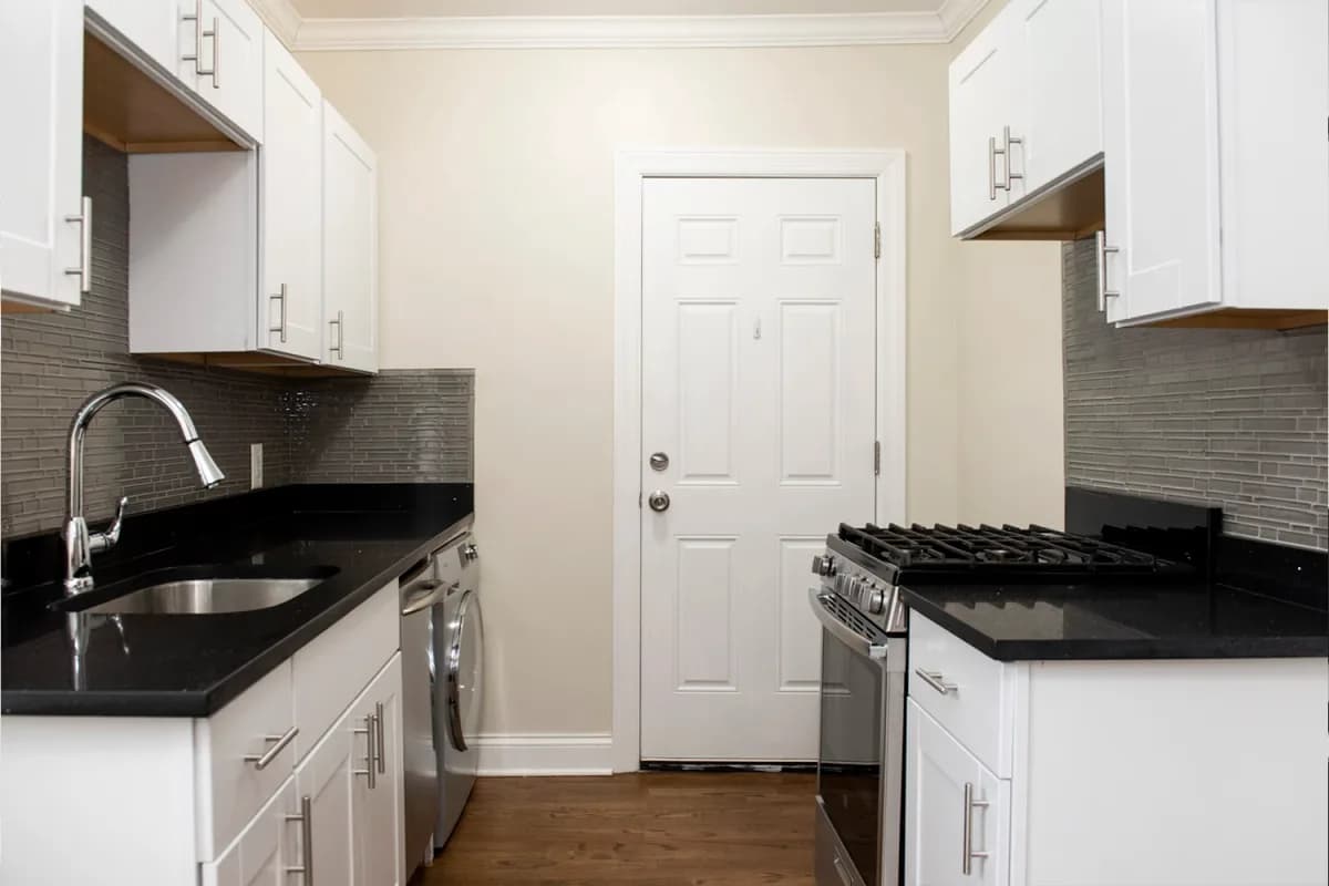 3817 N. Greenview Ave, Apt 1E — photo 5