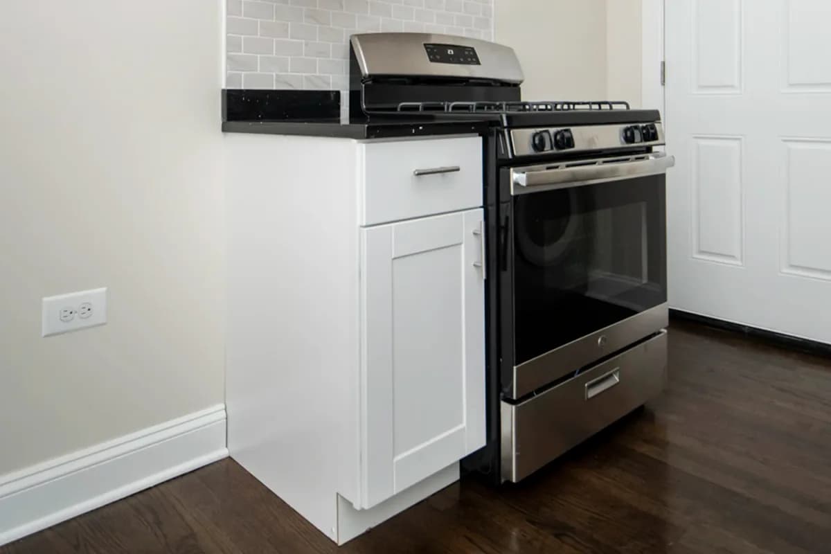3815-23 N. Greenview Ave, Apt 2w — photo 4