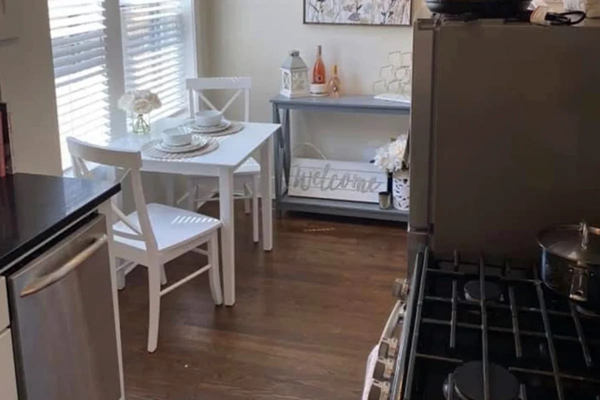 3815-23 N. Greenview Ave, Apt 3817-5-1w — photo 3
