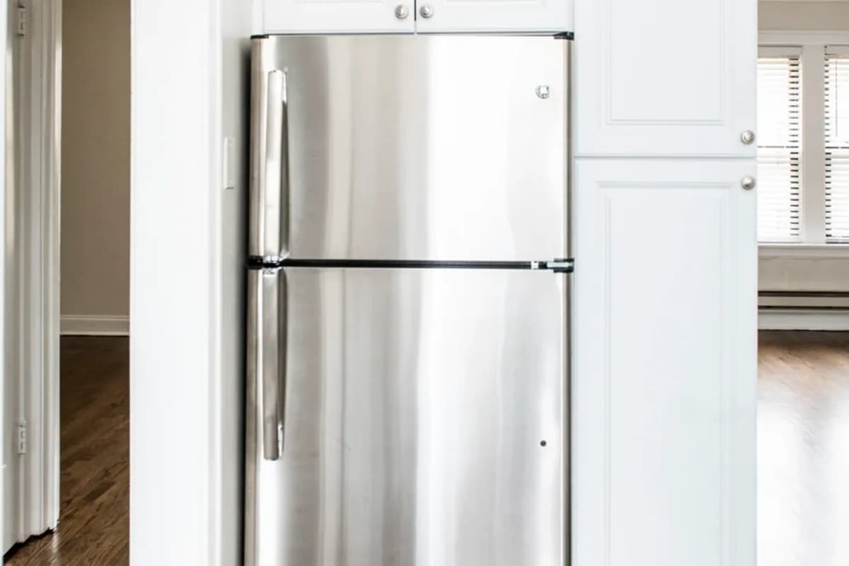 3815-23 N. Greenview Ave, Apt 3s — photo 4