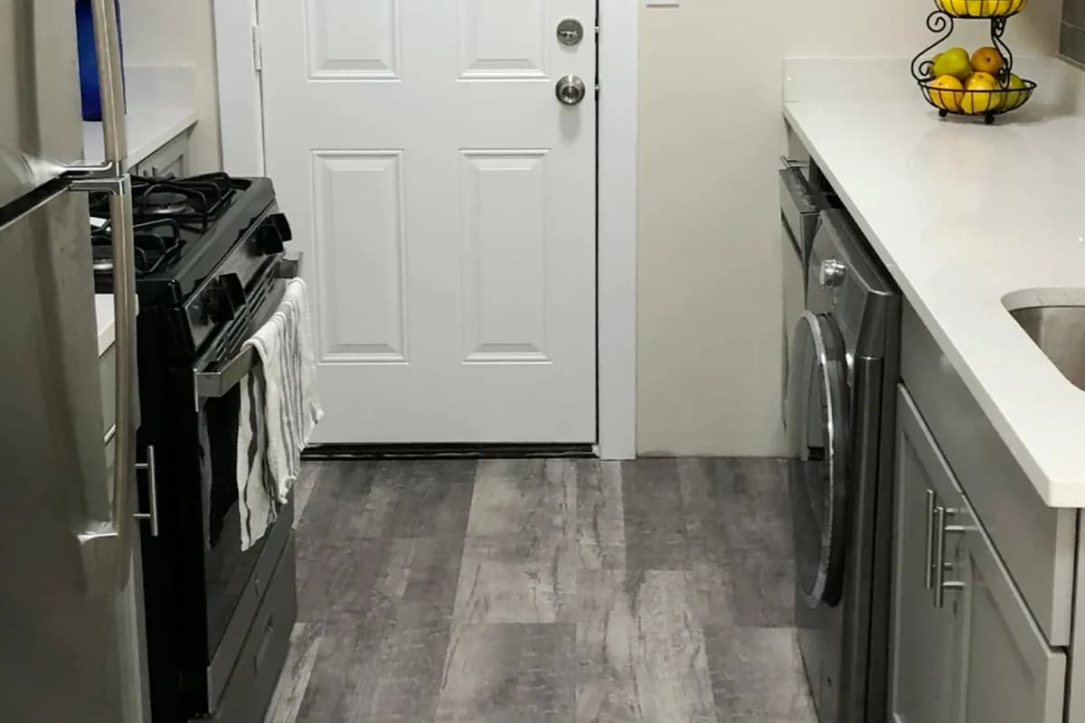3815-23 N. Greenview Ave, Apt 1e — photo 1