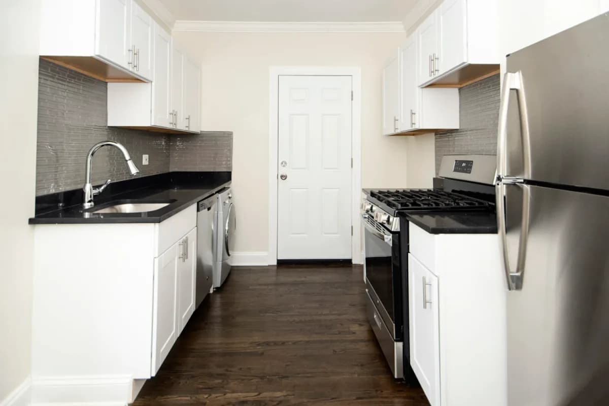 3821 N. Greenview Ave, Apt 2E — photo 5