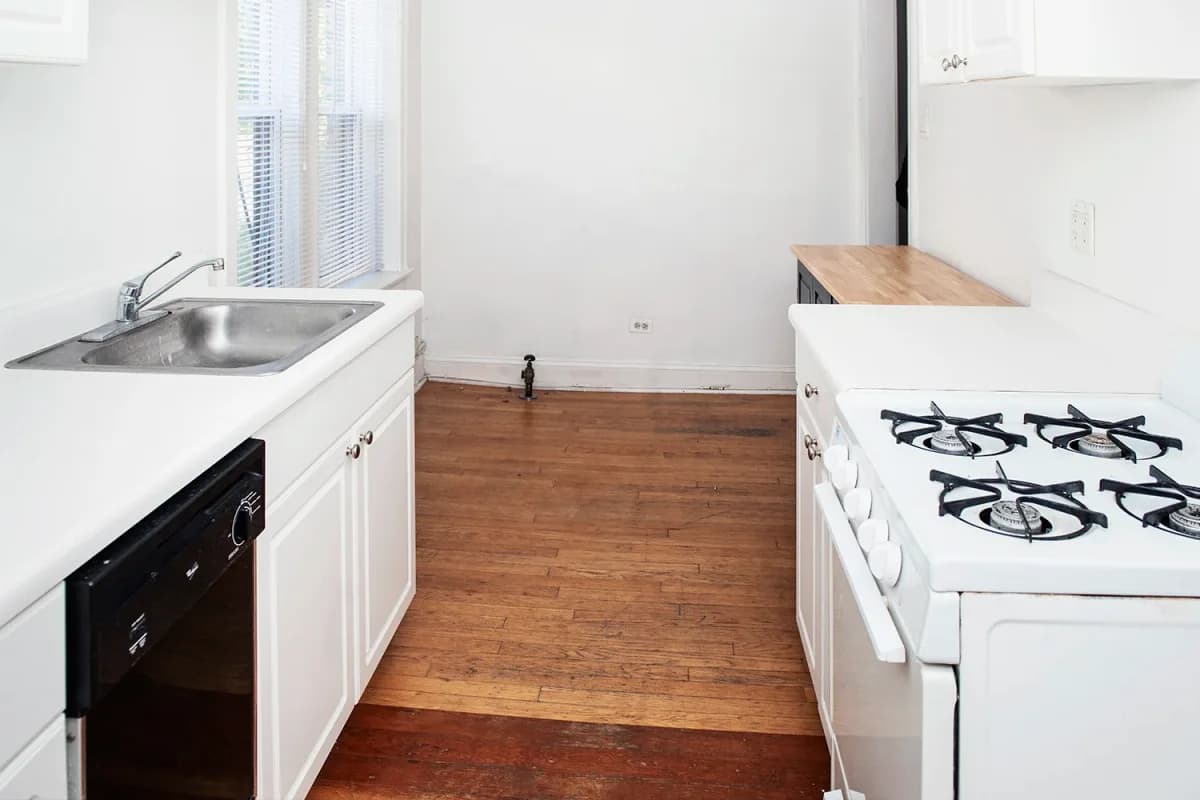 3815-23 N. Greenview Ave, Apt 2e — photo 3