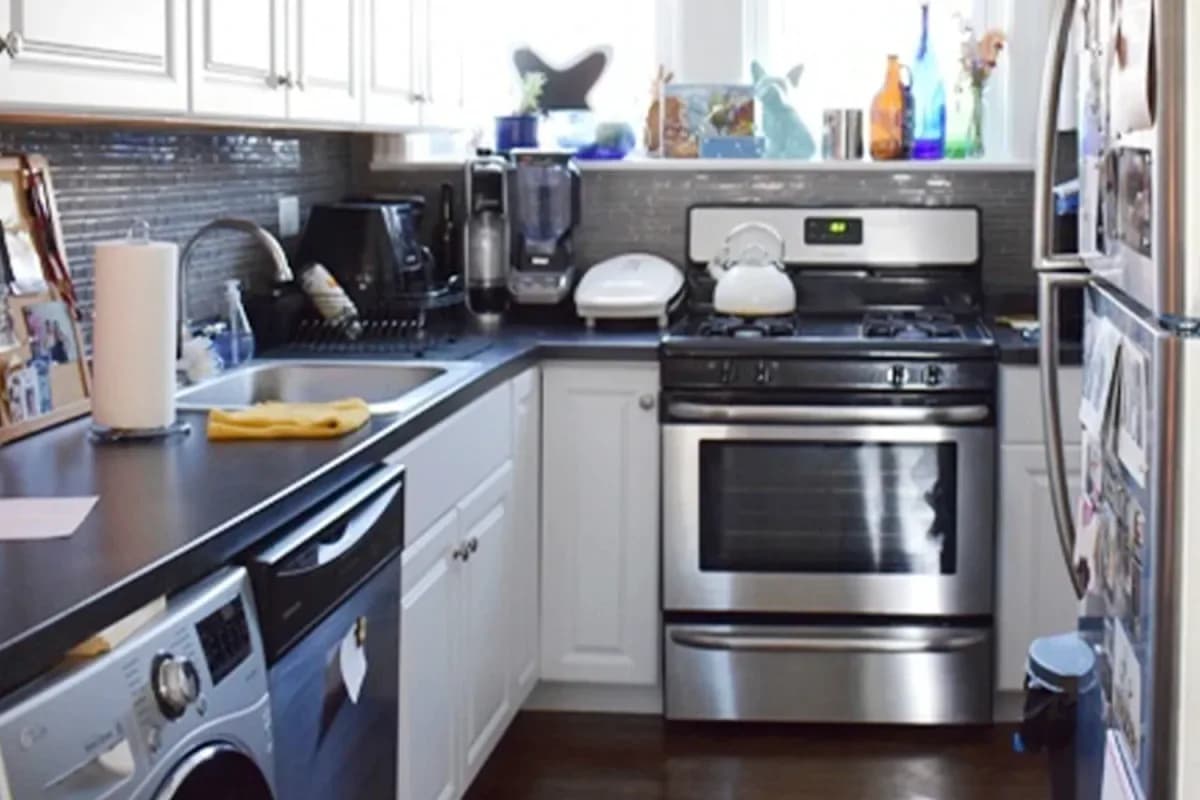 3815-23 N. Greenview Ave, Apt 3823-3w — photo 1