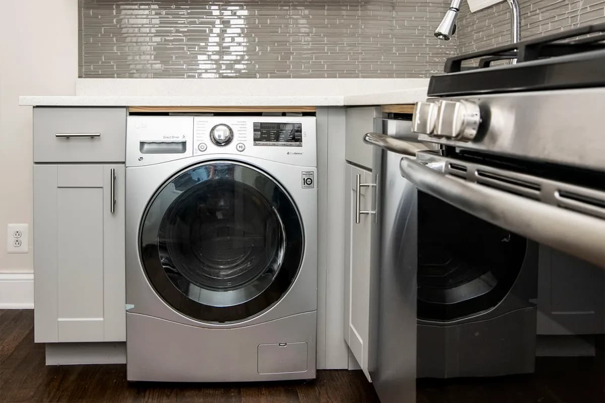 3815-23 N. Greenview Ave, Apt 3823-GDN, photo 3