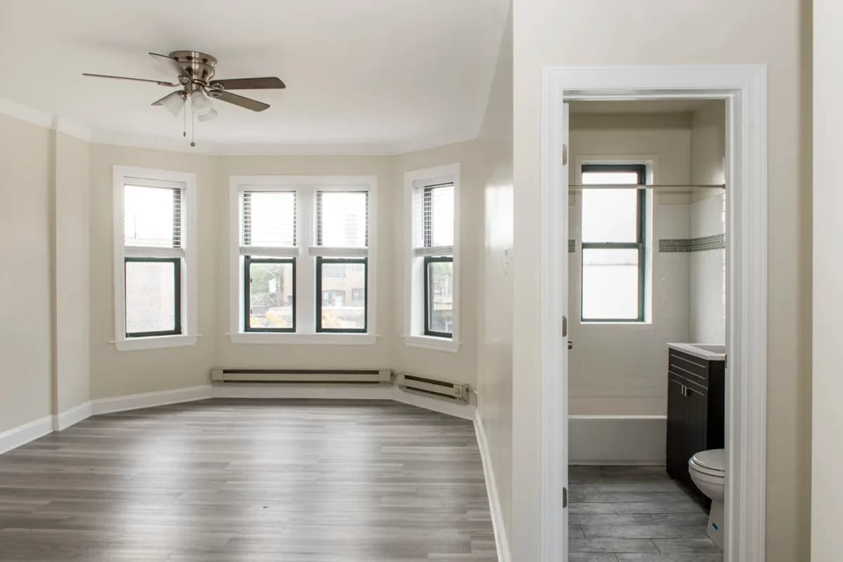 3839-45 N. Greenview Ave, Apt 3 — photo 4